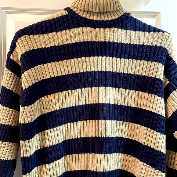 Banana Republic High Neck All Cotton Design